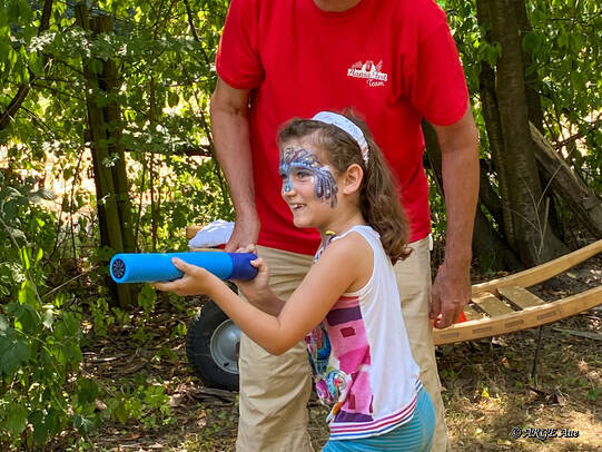 Nach dem Lauf galt es noch mit Wasserpistolen Würfel zu treffen.