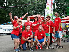 Das Orga-Team nach dem Aufbau: Das Fest kann kommen!